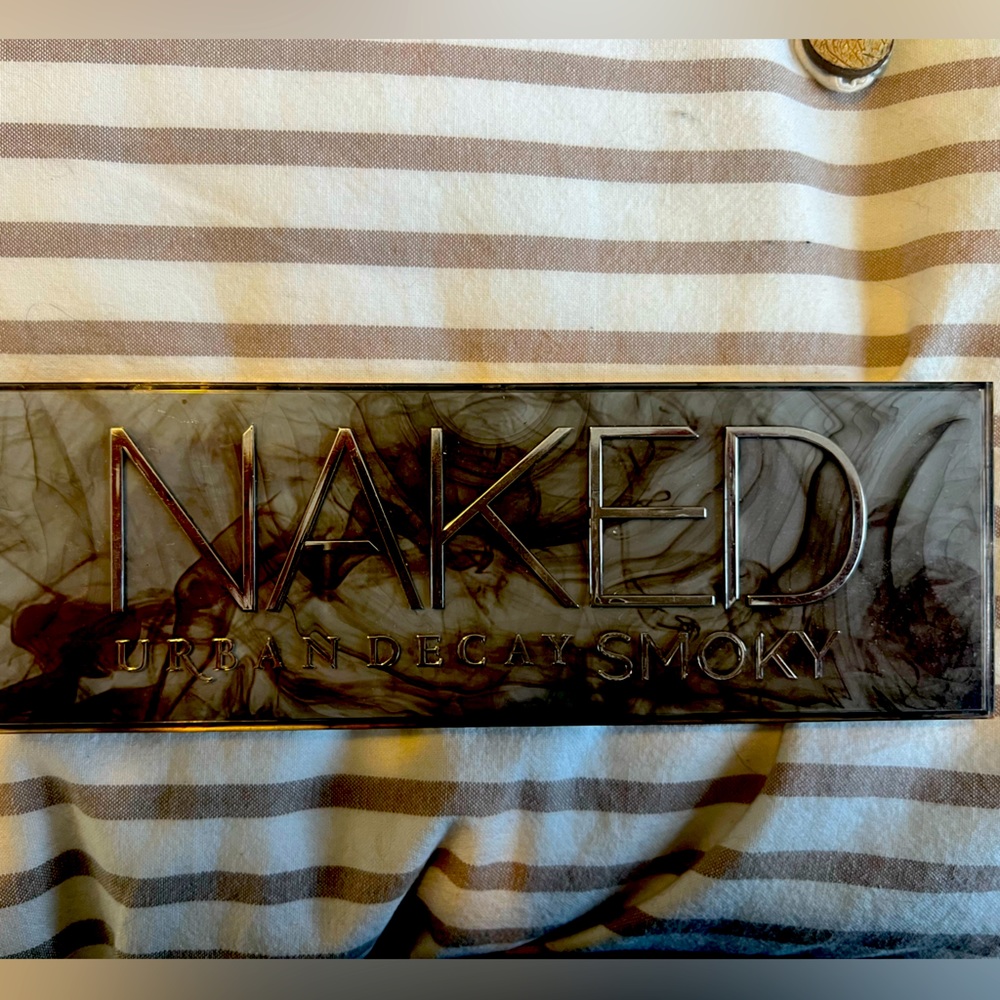 Urban Decay Naked Smoky Eyeshadow